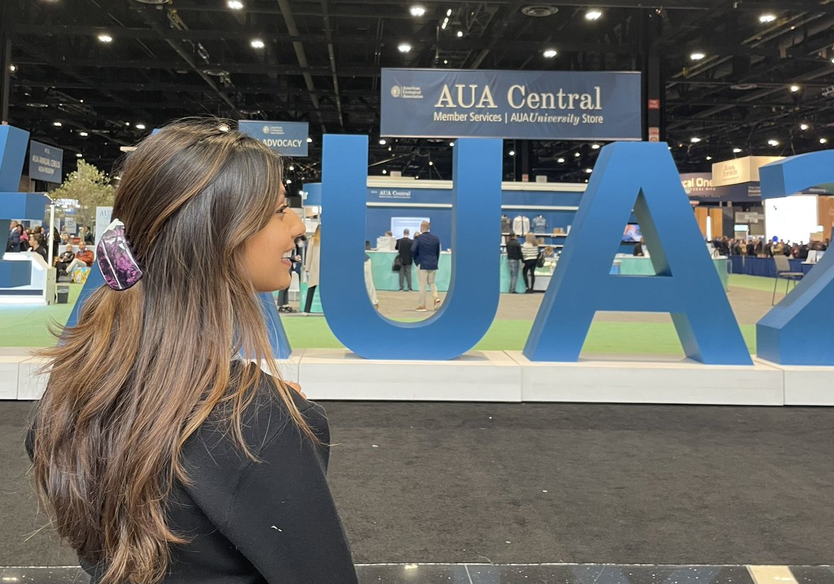 Another day, another slay at the #AUA23  🍆 

Absolutely loved seeing all the self expression and urology pride this weekend. It really is the best specialty!