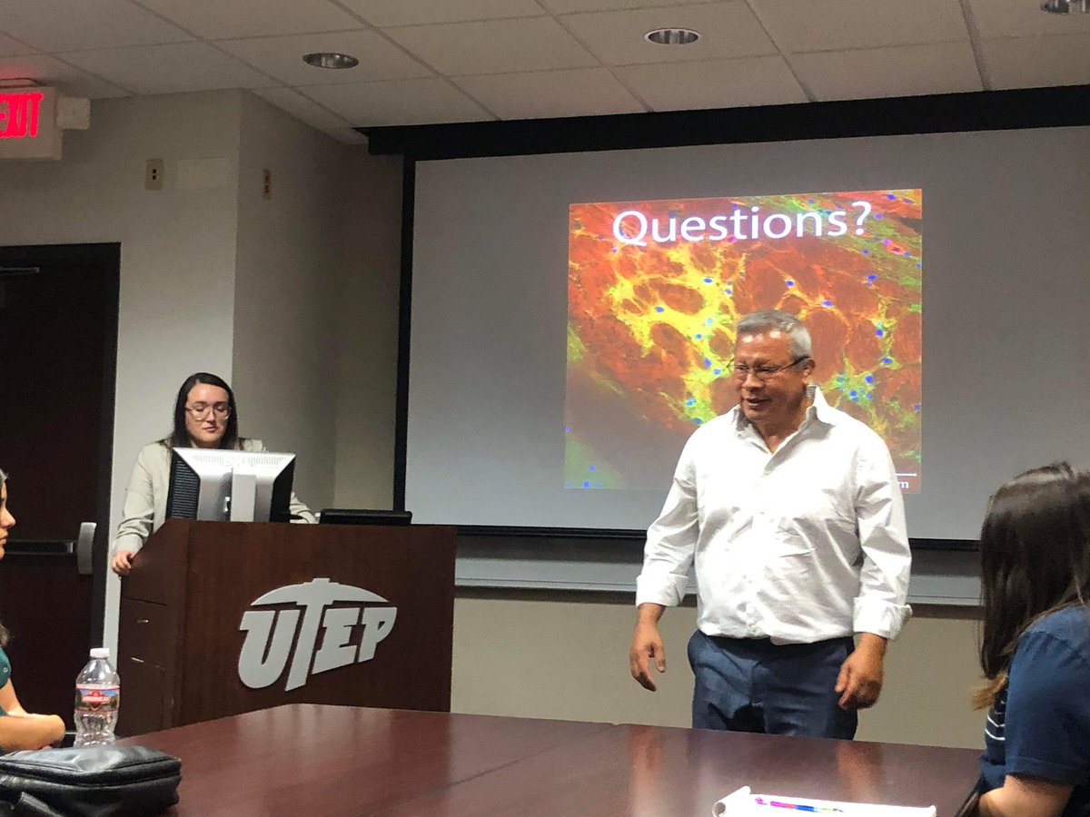 EpccB's tweet photo. Bridges Alumni, Laura Montes, successfully defends her Proposal.      Congratulations 🎊🎉 So proud of you! 🐭🧬 🔬 https://t.co/55wsuw557C