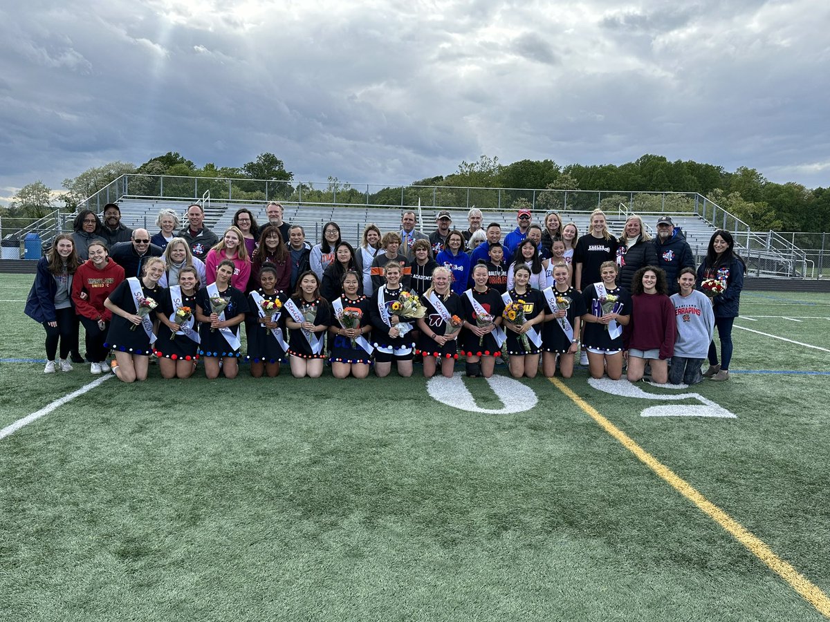CHSEagleSports's tweet photo. A BIG EAGLES CONGRATULATIONS to the Class of 2023, Girls Lacrosse Seniors. Thank you for 4 Incredible Years. Remember Once an Eagle always an Eagle! https://t.co/0k5cCvzcsj