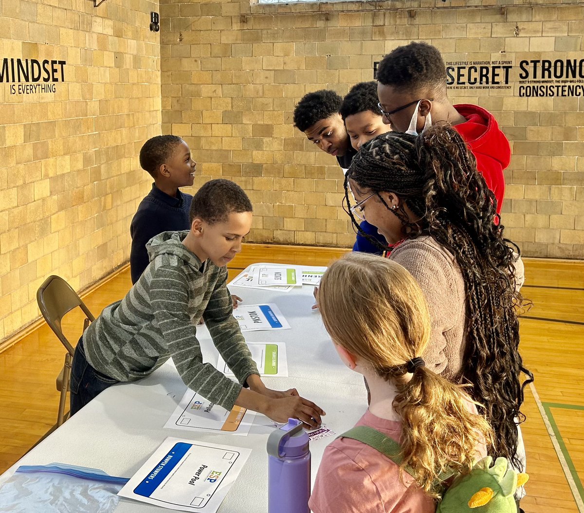 NEED_Project's tweet photo. Big thanks to ESP IL teacher, Janet Hadnott, at Glenwood Academy for capturing some of the fun during their Energy Fair! 📸✨
Energizing Student Potential (ESP) Program sponsored by @ComEd, @Exelon, @bp_America, @Nicor_Gas, @PeoplesGasCHI, and @NorthShoreGas.
#energizingSTEM https://t.co/cH5rhwAxyj
