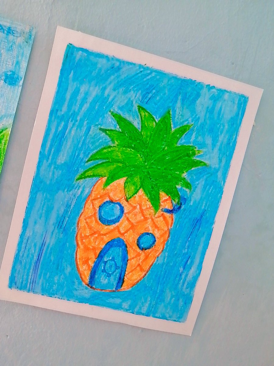 PrettyRiddlee's tweet photo. Vive en una piña debajo del mar... 🎶 https://t.co/vJfoy6dKEJ