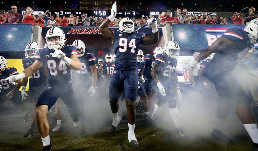 HAnderson_2025's tweet photo. After a great conversation with @Coach_KC84, I am blessed to receive an offer from the University of Arizona! -go wildcats🔵🔴
@BrandonHuffman 
@GHoward_Scout 
@WHSCA_ATHLETICS 
@ArizonaFBall https://t.co/CWf61jTE0r