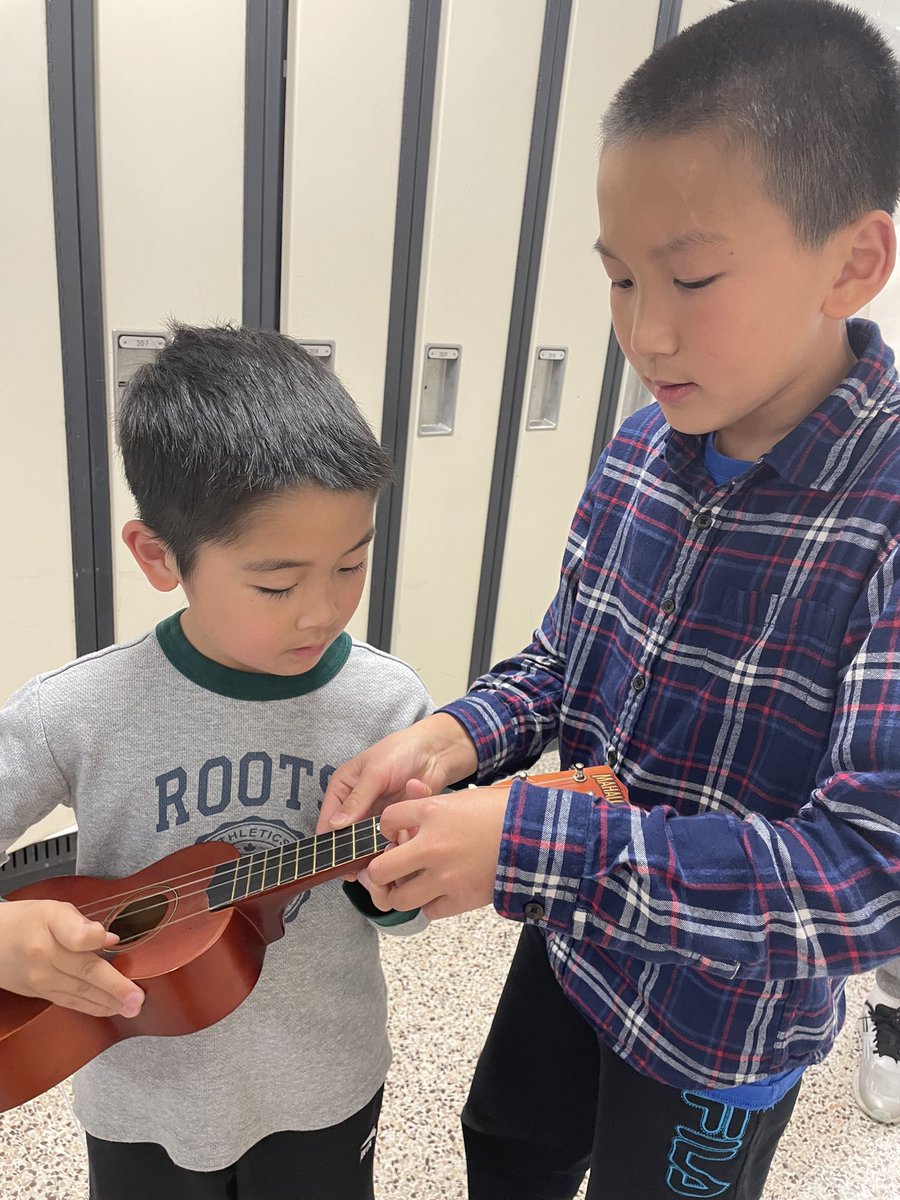 It was a magnificent Music Monday at WEJ today. Grade 6’s taught the grade 2’s to play baby shark on the ukulele. 🦈🎶🦈🎶