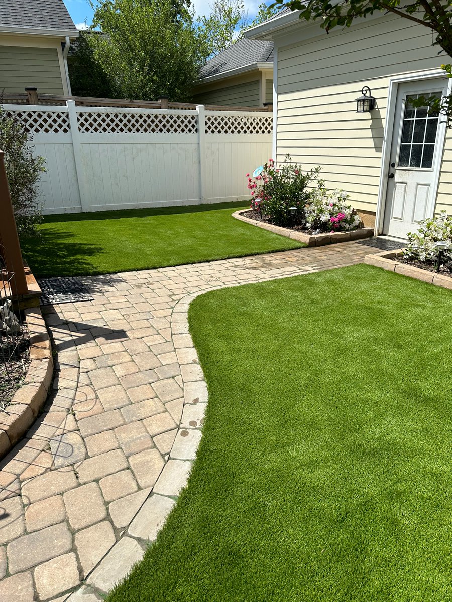 PinehurstPros's tweet photo. We're excited to share with you our recent project in Raleigh, NC. The installation was completed on 04-15-2023, and the before and after photos speak for themselves! At Pinehurst Turf Pros, we pride ourselves on going above and beyond for our clients. https://t.co/HN5m37Nd4u