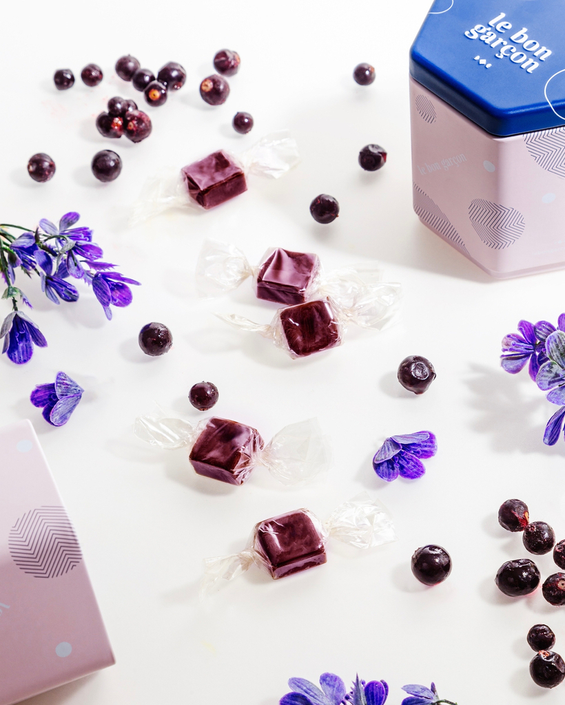 "Violet?! You're turning violet, Violet!"​​​​​​​​​(Pinky promise our caramels won't turn you purple, but we imagine they are just as juicy as Wonka's infamous bubblegum!) 
.
.
.
 #lebongarcon #caramel #treatyourself #locallymade #wildviolet