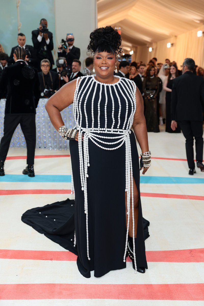 Variety's tweet photo. Lizzo at the #MetGala. https://t.co/m94XaFLf1c https://t.co/KXVu95Ve24
