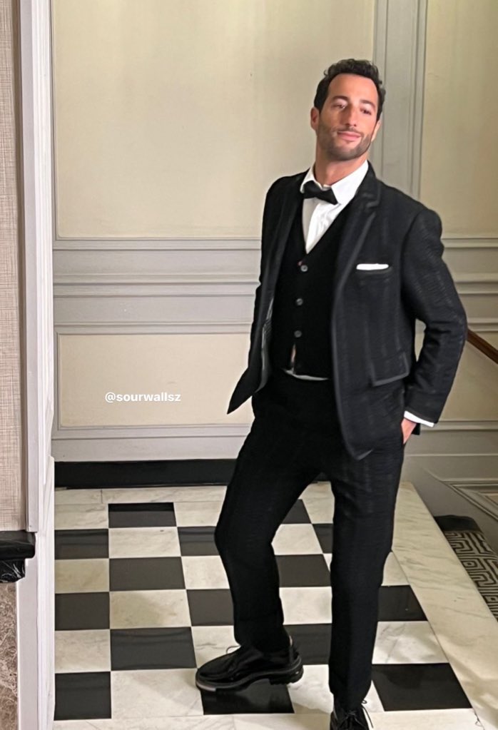 does it ever drive you crazy just how fast the night changes