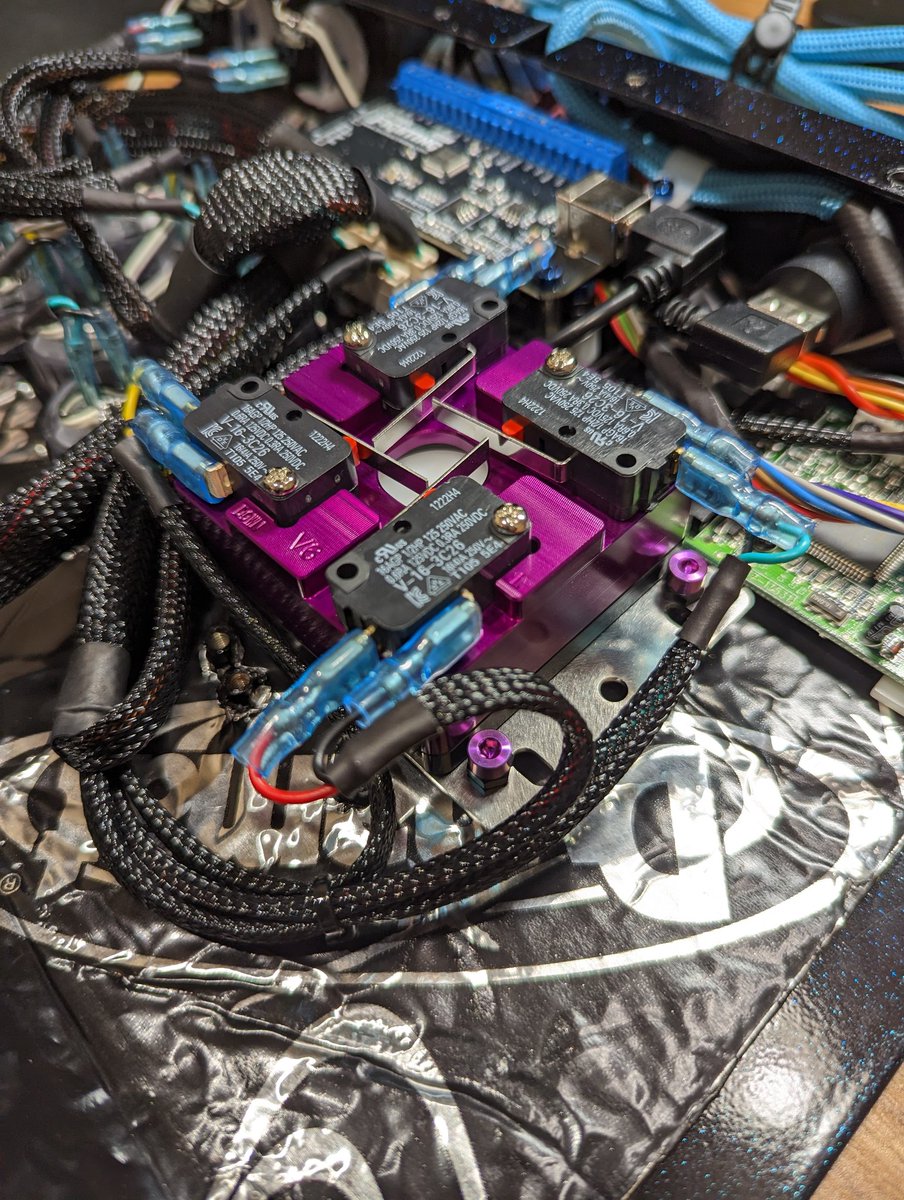 INSIDIOUSZ09's tweet photo. Ouuuwee this purp V6 be looking cLean!
#etokki #mvc2 #buttercade https://t.co/kee2Neg29W