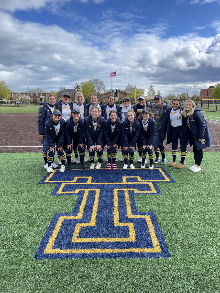 Trenton Softball (@trentonsoftball) on Twitter photo ā¦Thank you to ā¦<a href="/BSNSPORTS/">BSN SPORTS</a>ā© ā¦<a href="/BSNSoftball/">BSN SPORTS Softball</a>ā© for these great jackets. They have came in handy as Michigan has had some could softball so far. ā¦Thank you to ā¦<a href="/BSNSPORTS/">BSN SPORTS</a>ā© ā¦<a href="/BSNSoftball/">BSN SPORTS Softball</a>ā© for these great jackets. They have came in handy as Michigan has had some could softball so far.