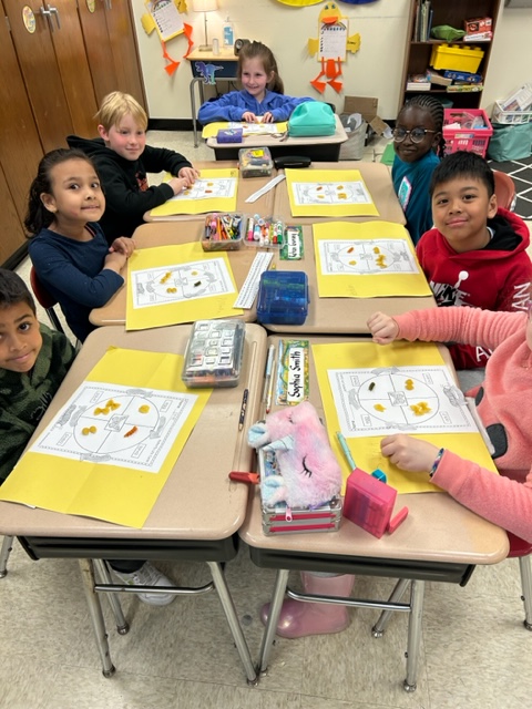 MrsSingleton115's tweet photo. We are learning the life cycle of the butterfly! We used four different types of noodles to represent the stages! https://t.co/lmegmMxtVG