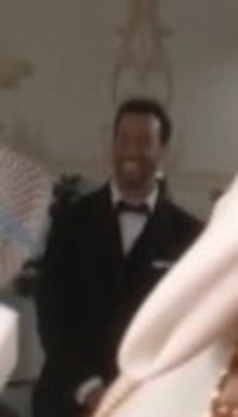 yaskhx's tweet photo. daniel ricciardo fans screaming, crying, throwing up over daniel met gala content and this is the content: https://t.co/7raSfAES5X