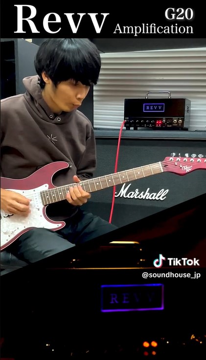Soundhouse_jp's tweet photo. \サウンドハウス公式TikTok/
デザインもかっこいい!オールチューブアンプの音色をご堪能ください🎸⚡
#サウンドハウス #revvamplification #ギターアンプ #ギタリストと繋がりたい
https://t.co/dNHZt49EoR https://t.co/K1yFzsfPuQ