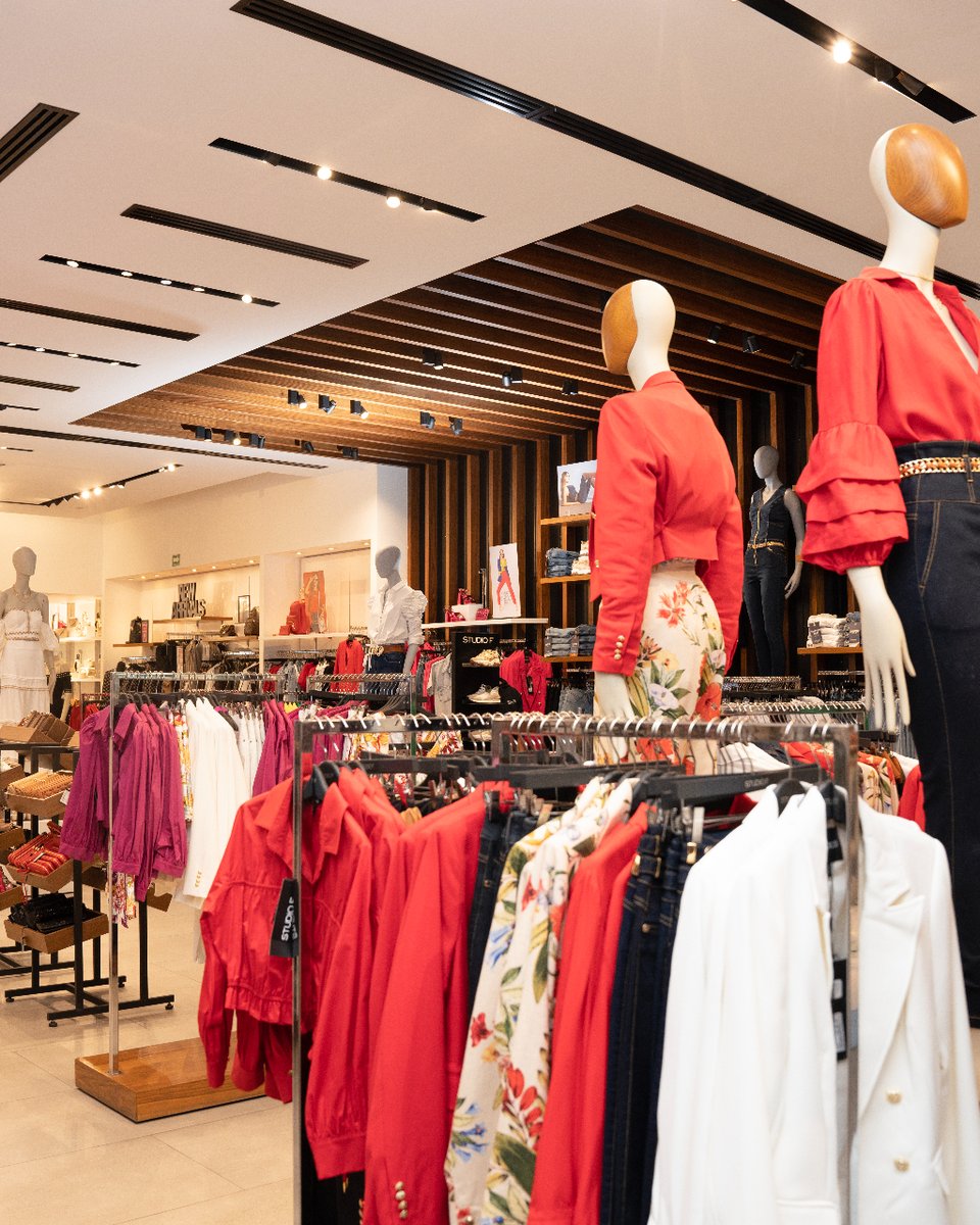 Perisur's tweet image. Reinventa tu estilo esta temporada con todo lo que #StudioF tiene para ti. 😍

#EstiloPerisur #Moda #Primavera #Tendencias #Shopping #Outfit #FelizLunes