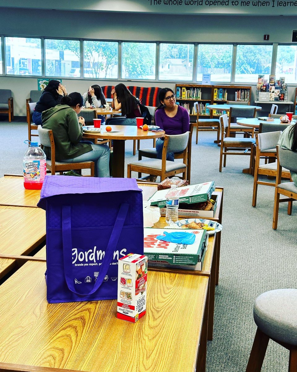 LibraryWildcats's tweet photo. Today I showed my appreciation to my Name That Book team with a pizza lunch with treats and a book of their choosing. I hope they enjoyed being part of this great team as much as I enjoyed interacting with them. #pisdreads #wildcatlibrary #ntb #schoollibraries #schoollibrarians https://t.co/qTIEJoHcZ7