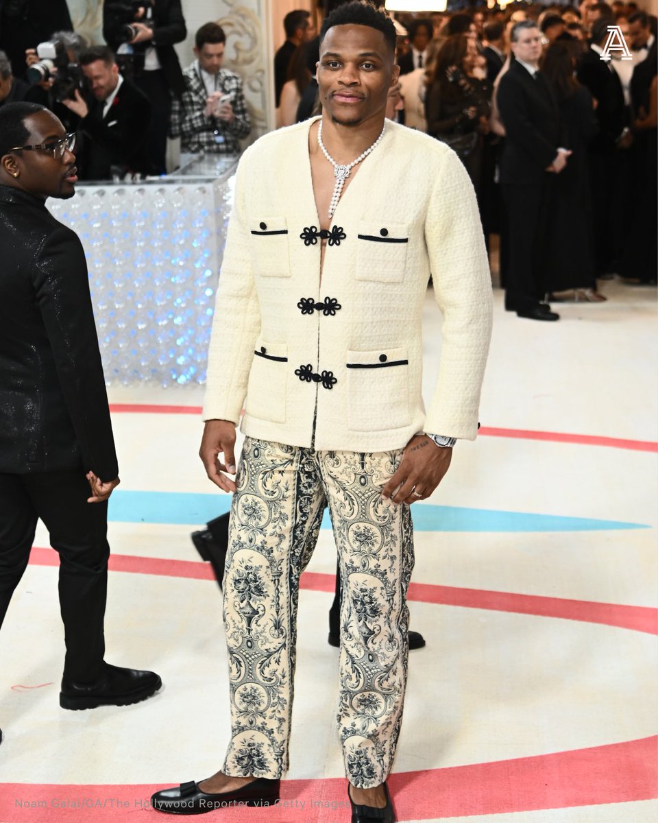 The Athletic on X: Topped off the outfit with a top hat 🎩 Russell  Westbrook at the #MetGala  / X