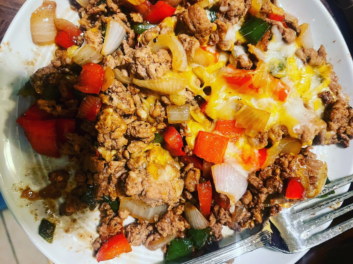 ChefBlytheBeck's tweet image. Tonight on @cookwithus19 we made a Cajun Turkey Bake!!! It is an easy one pot meal that can help you sneak in all those vegetables!!! Watch the recipe here…fb.watch/kg30BXmE5A/?mi… #easymeals #weeknightcooking #weeknightdinners