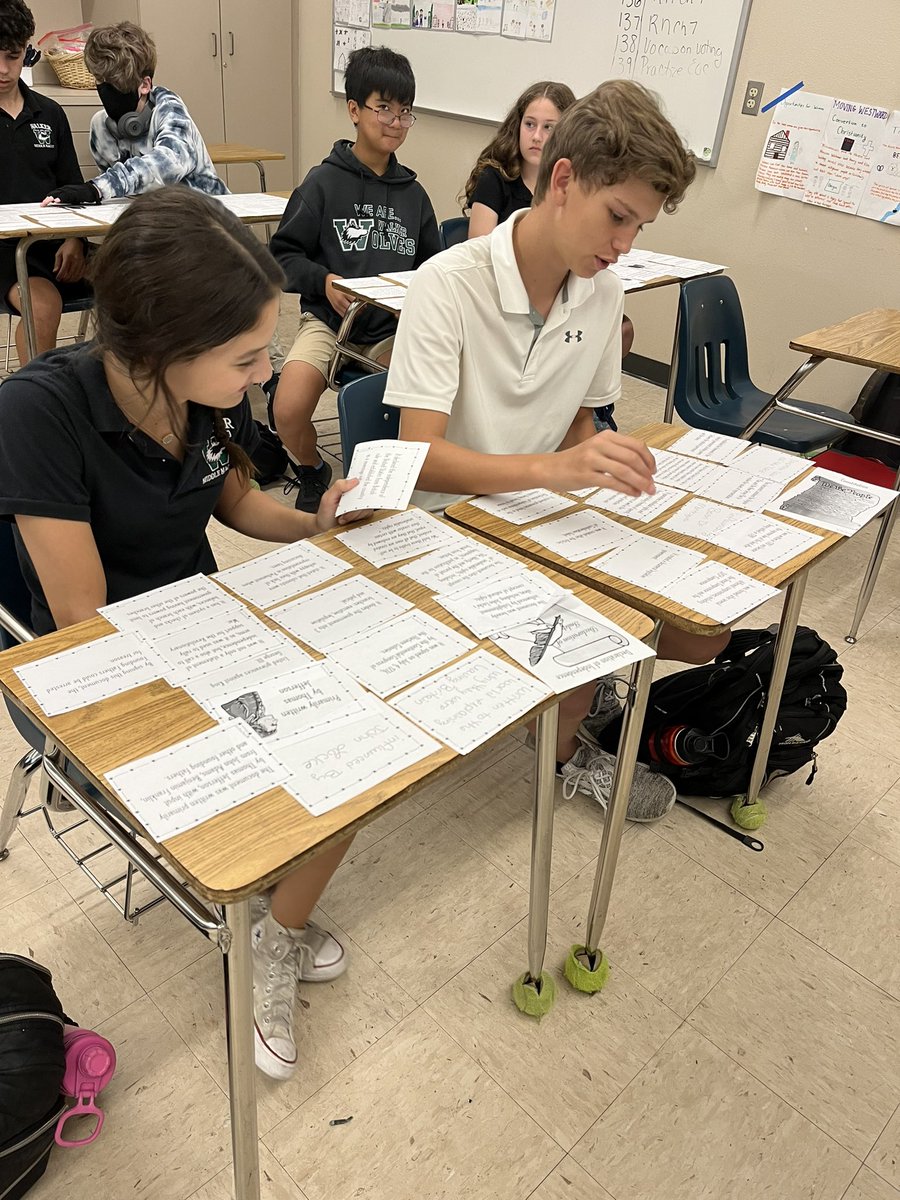 Great review  on the differences between the Constitution
And the Declaration of Independence. Another great resource from #SSSuccess1 to help my students review for the Civics EOC. https://t.co/1wJl58dMP7