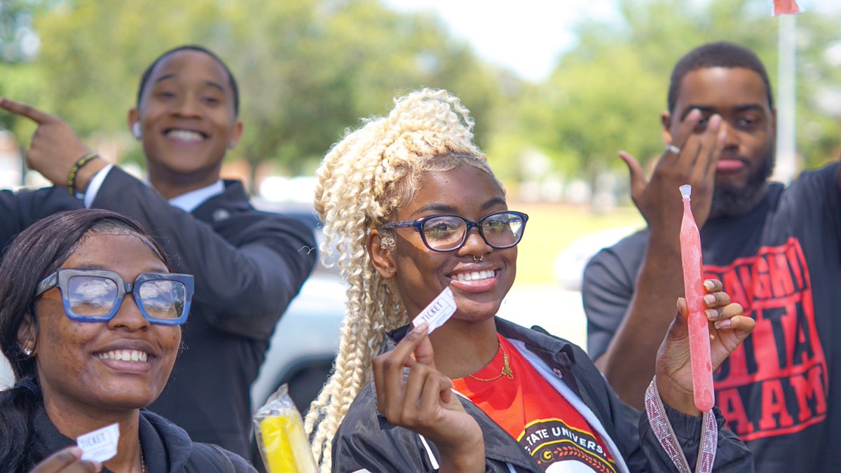 We United Afrikan American Men send good luck and best wishes to everyone as finals approach. 

We also want to give a special shout-out to all student government and royal court officials that supported the event as well.