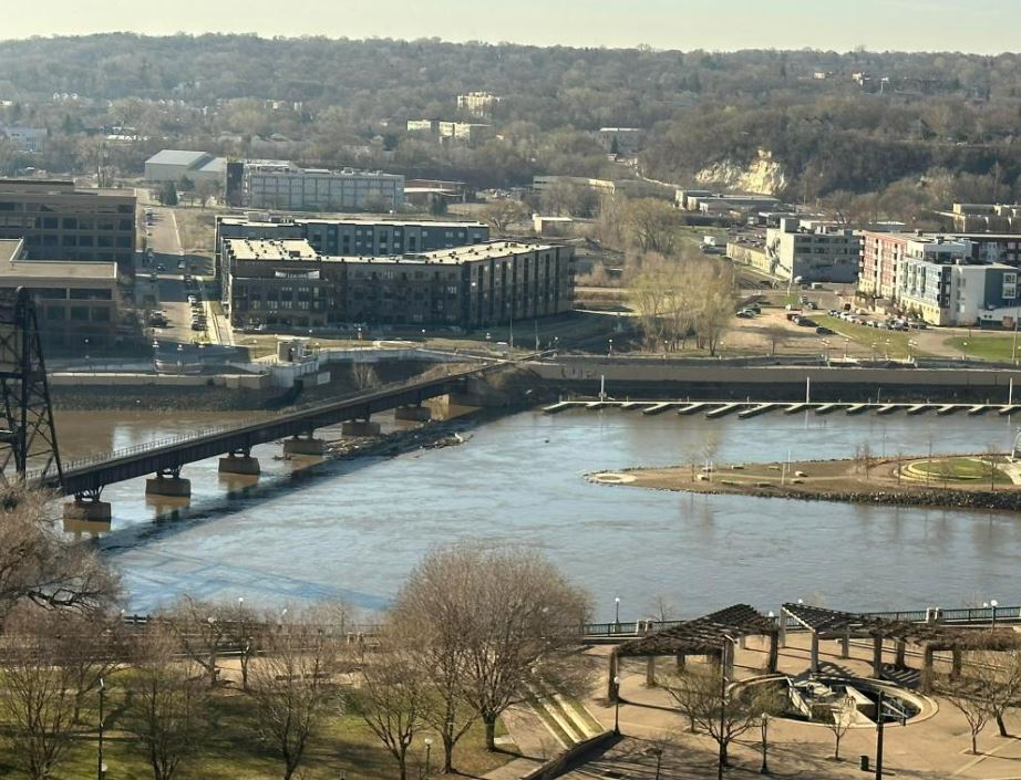 StPaulUSACE's tweet photo. We are pleased to report the following locks and dams are open to navigational traffic:
Lock and Dam (LD) 3, Welch, MN;
LD 5, Minnesota City, MN
LD 5A, Fountain City, WI
LD 6, Trempealeau, WI
LD 8, Genoa, WI
@MVD_USACE
#BuildingStrong
#USACEMVD
#SpringFlood2023 https://t.co/C51dxFrehY