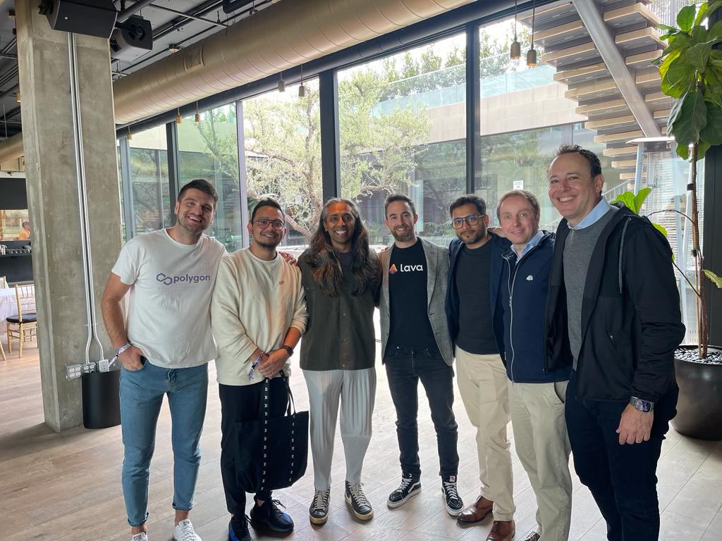 NetworkMedici's tweet photo. Great kickoff to Medici House today!

@MihailoBjelic (@0xPolygonLabs)
@sandeepnailwal (@0xPolygonLabs)
@moshaikh (@Aptos_Network )
@yaircleper (@lavanetxyz)
@Gautam_iit (@BHDigitalAssets)
James Newman (@BHDigitalAssets)
@adam_winnick (@NetworkMedici/@FinalityCap) https://t.co/NI2DKeze1Y