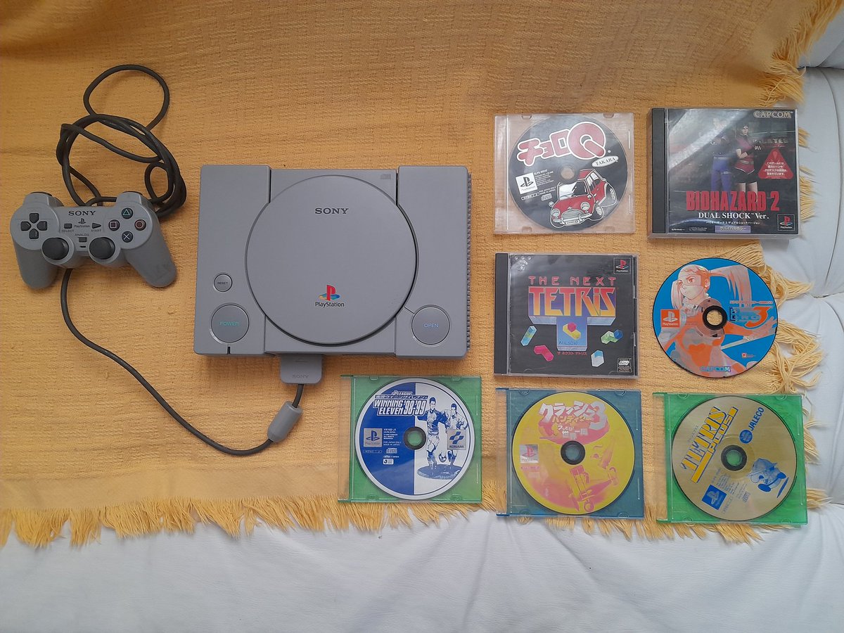 MaiconMono's tweet photo. A genki dama pro Nintendo Switch tá quase pronta, quem puder ajudar a dar um RT pra chegar no próximo dono agradeço!
PS1 Bloqueado Japonês Conservadíssimo!!! Com jogos originais japoneses, entre eles RE2, Tetris..envio Via OLX PAY!!! Valor: 660.00✌🏻 https://t.co/4samRcMoOQ