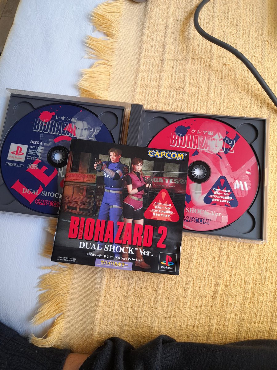MaiconMono's tweet photo. A genki dama pro Nintendo Switch tá quase pronta, quem puder ajudar a dar um RT pra chegar no próximo dono agradeço!
PS1 Bloqueado Japonês Conservadíssimo!!! Com jogos originais japoneses, entre eles RE2, Tetris..envio Via OLX PAY!!! Valor: 660.00✌🏻 https://t.co/4samRcMoOQ