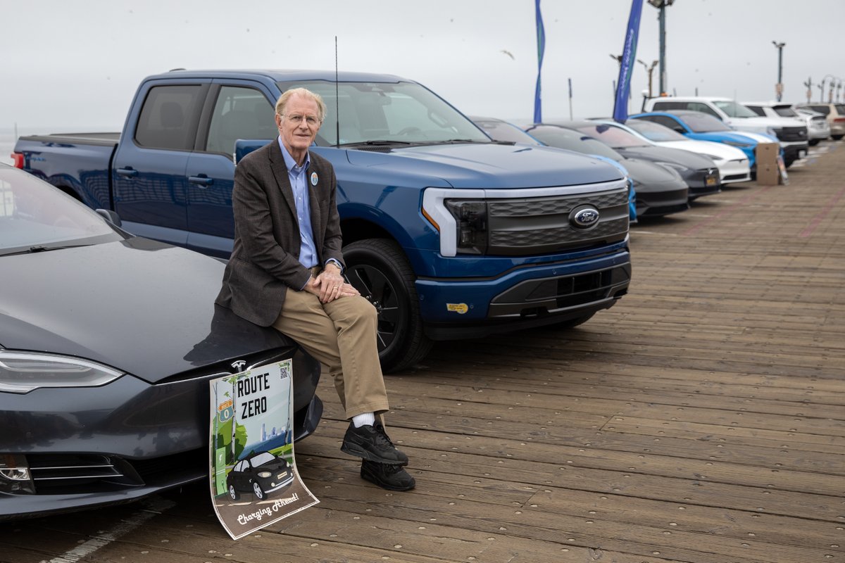 betterworld_grp's tweet photo. BWG's @madelinecoliver joined Ed Begley Jr. &amp; clean air advocates to kick off the #RouteZero Relay in Santa Monica! The relay will uplift stories from communities &amp; why they need @EPA's #CleanerCar standards for #CleanAir! Next 🛑 Flagstaff, AZ: https://t.co/4DGsjg7z7M https://t.co/fyPfSbFTKF