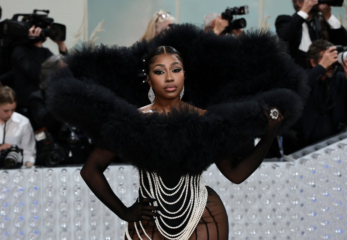 met gala 2023 on Twitter "Yung Miami MetGala"