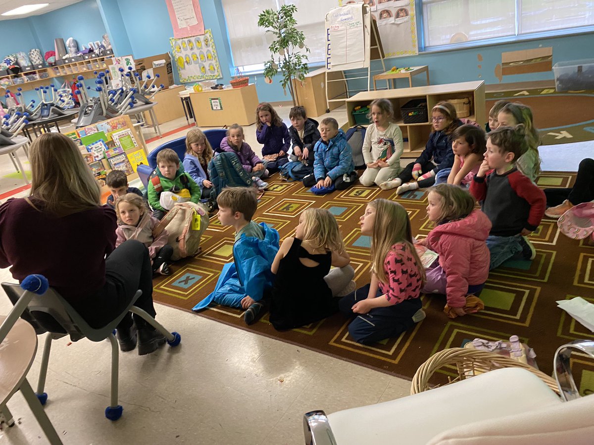 MsYhapRECE's tweet photo. Today, as a part of Catholic Education week, we had a mystery reader in our class! Thank you to Mrs.Fortier for the wonderful story! @MsMcNiece @MmeCowper @StPhilipOCSB https://t.co/INl7OvsHwI