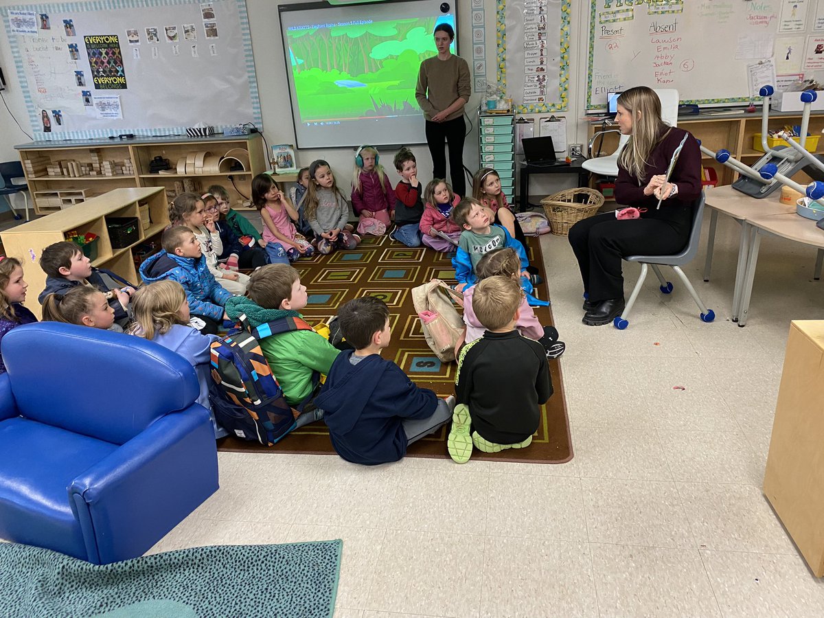 MsYhapRECE's tweet photo. Today, as a part of Catholic Education week, we had a mystery reader in our class! Thank you to Mrs.Fortier for the wonderful story! @MsMcNiece @MmeCowper @StPhilipOCSB https://t.co/INl7OvsHwI