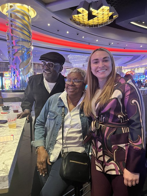 It&rsquo;s cute running into folks who have already voted for you! https://t.co/xPXCnMYkIA<a href="/tag/ourmoneyourvoice"class="tags"><span>#ourmoneyourvoice</span></a>