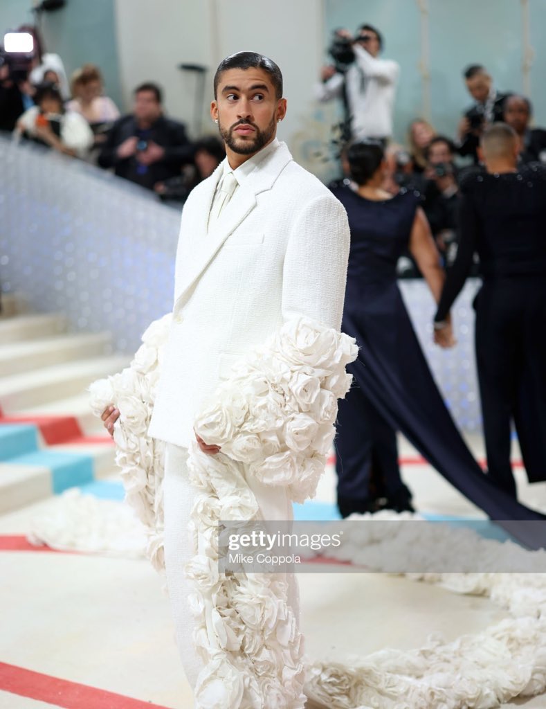 📸| Bad Bunny en la #MetGala 2023!