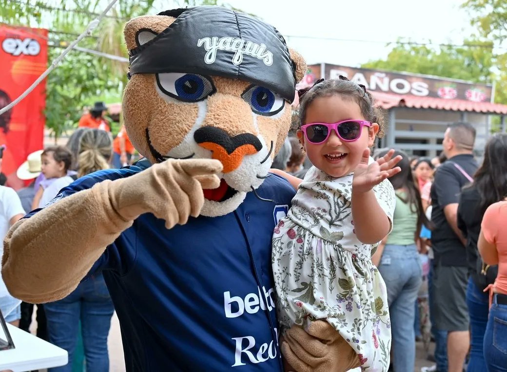 yaquis_oficial's tweet photo. 🥳Este fin de semana nuestra mascota 🐾Yaco el Puma visitó la Laguna del Náinari para felicitar a todos los Niños en su Día🎈🎉🧸🍭 #PuroYaquis #MiEquipoMiGente https://t.co/hWiPthNa5M