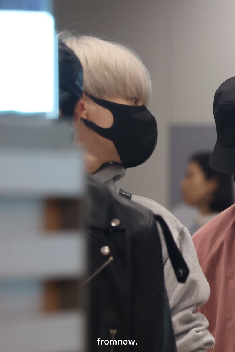 fromnow0423's tweet photo. 230502 ICN 도착 

#제노 #JENO https://t.co/LSUiOF1vFo