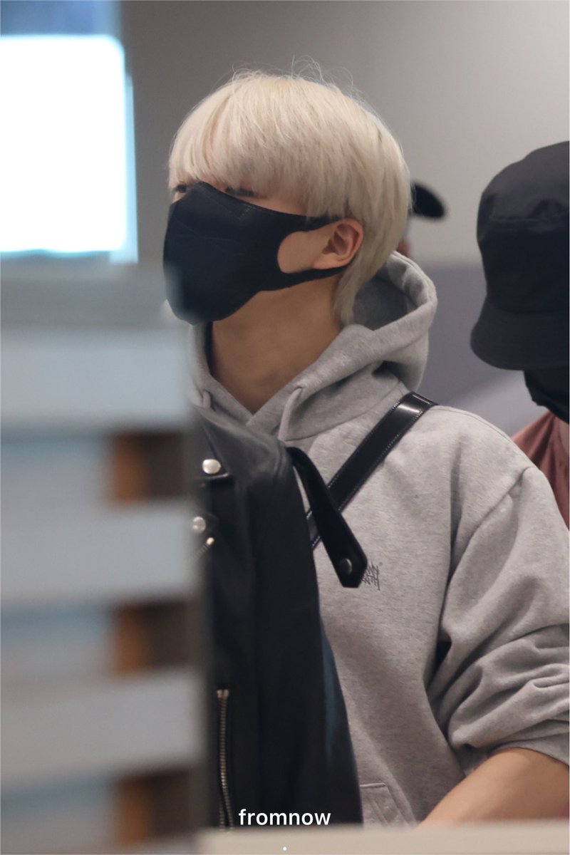 fromnow0423's tweet photo. 230502 ICN 도착 

#제노 #JENO https://t.co/LSUiOF1vFo