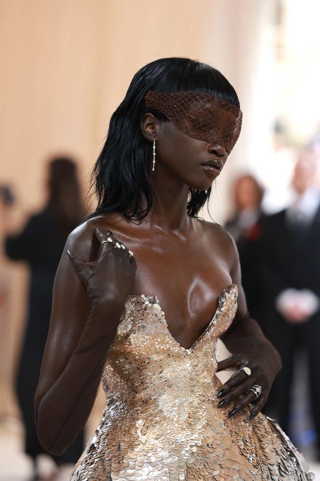 Blackninipink's tweet photo. essa mulher é uma DEUSA pqp
#MetGala2023 https://t.co/flNG7pGZXn