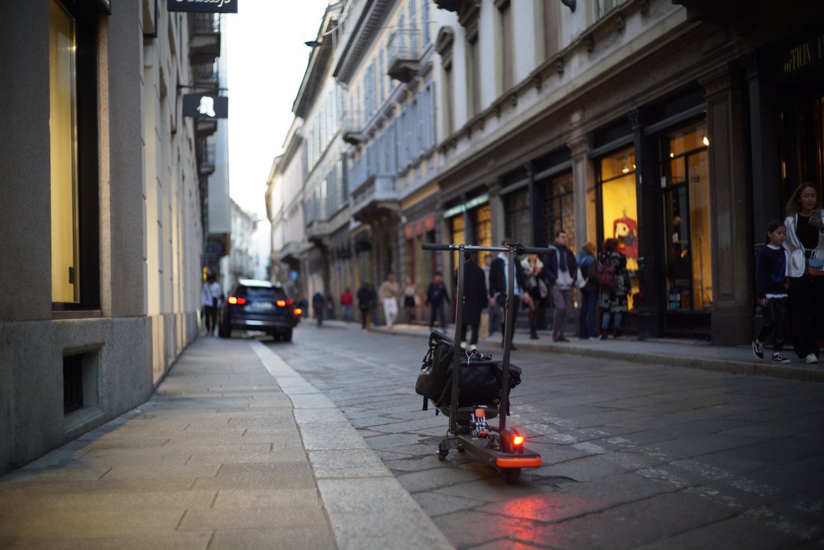 hello! ミモです！
it is golden week in Japan.
Golden week is usually from April29 to May 5, it is a long holiday in Japan.
#mimoスタイル
#ライフスタイル
#escooter
#乗り物
#これから
#事前予約受付中
#詳細はお問い合わせください
#写真好きな人と繫がりたい
#設立者は写真好き
#ノマド