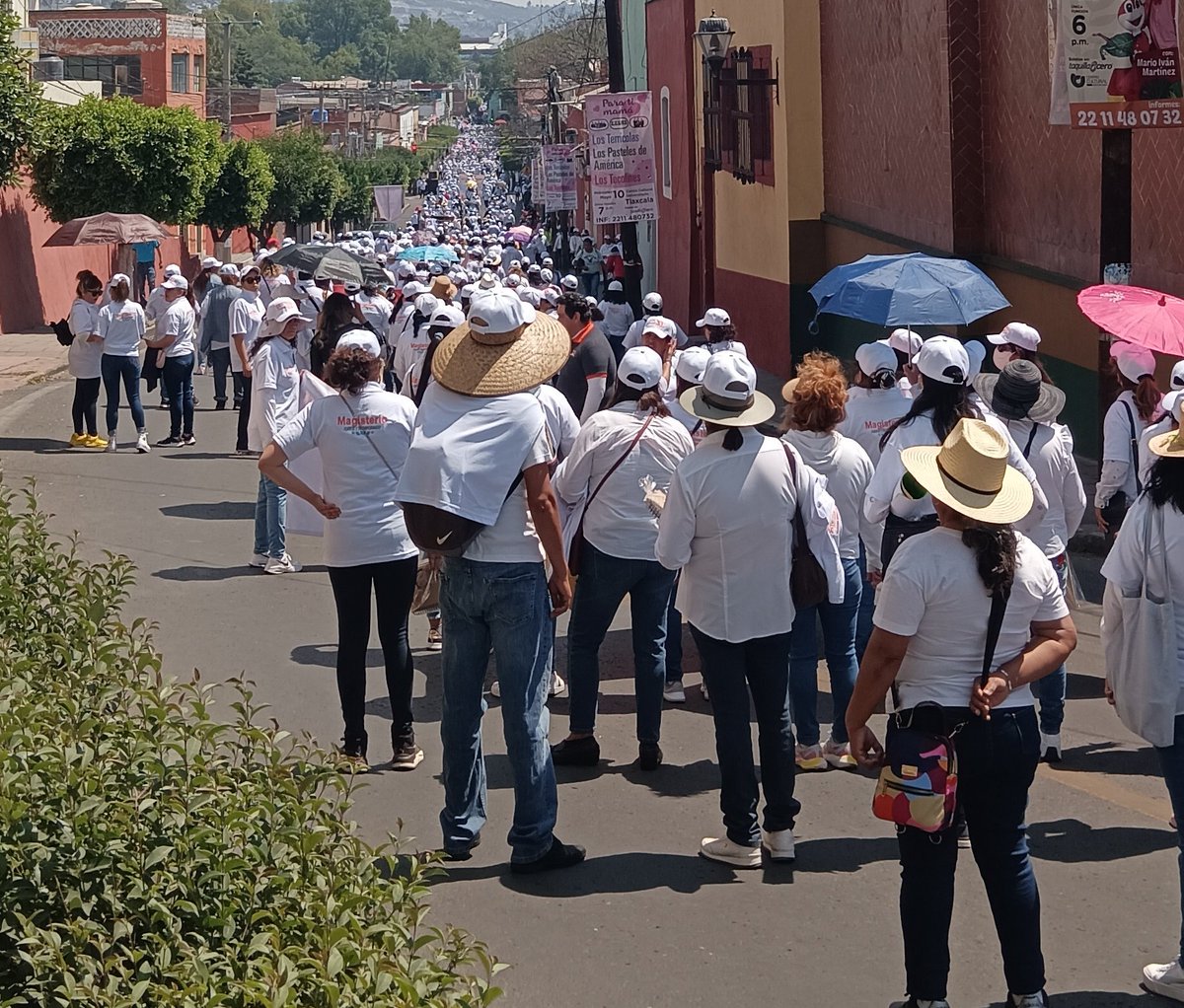 maryzv's tweet photo. ¡Así se ve la unión de un #MagisterioFuerteYTransformado!
Un año más salimos a las calles de #Tlaxcala en defensa de nuestros derechos. #CutbertoChavez #Snte
¡Gracias a toda nuestra #Sección31 que se sumó! #Seccion31 #Tlaxcala 
@NSaanni @XICOHTENCATL07 @alfredova_sa https://t.co/HVzuoVpKUD