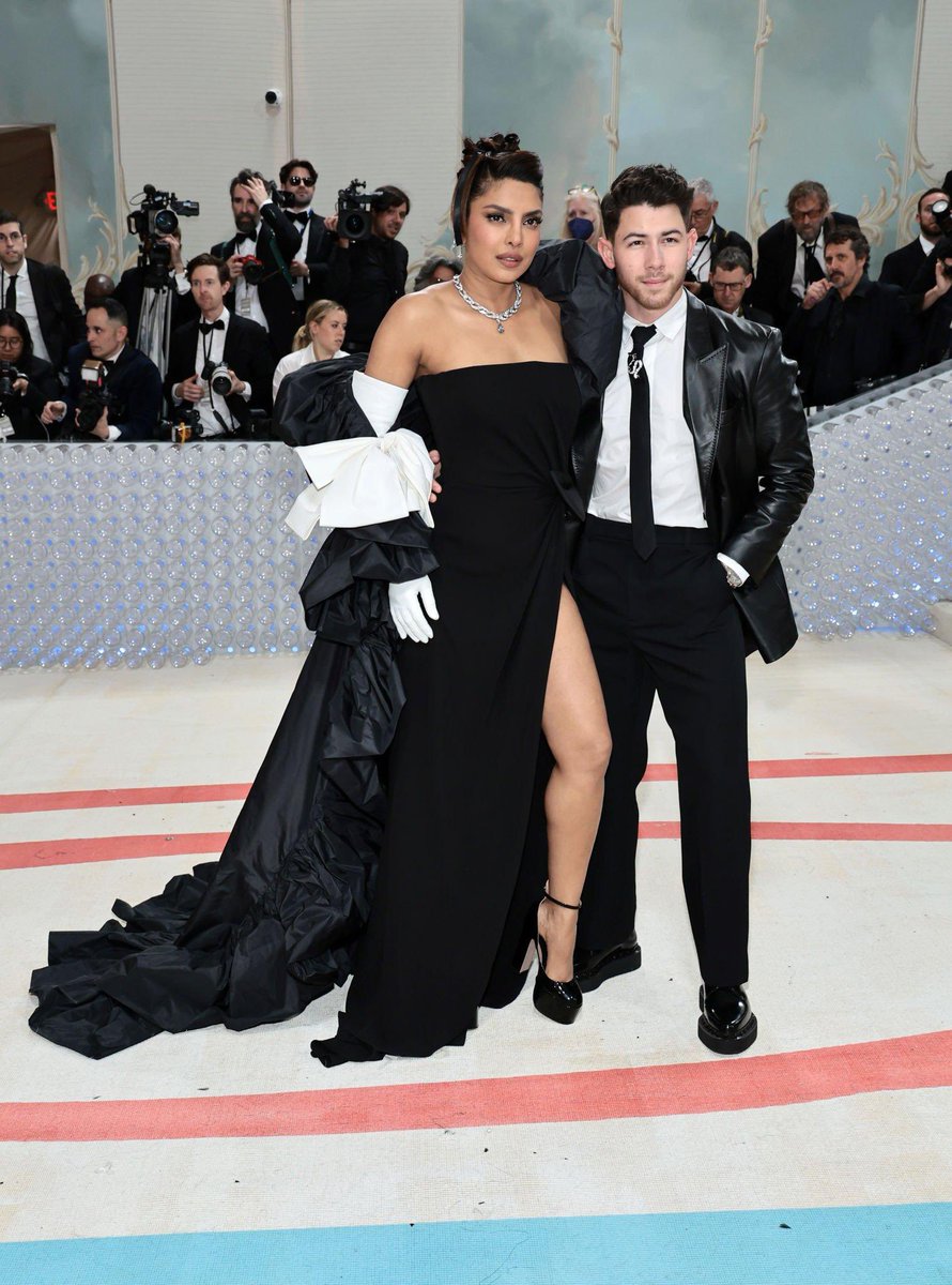 Priyanka Chopra and Nick Jonas at #MetGala