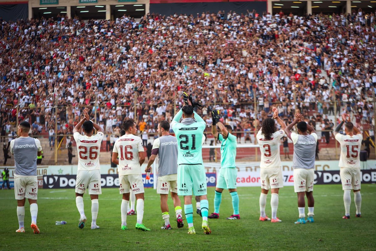 Seguimos en la pelea 💪🏽⚽️💛 <a href="/Universitario/">Universitario</a> 

#YdaleU