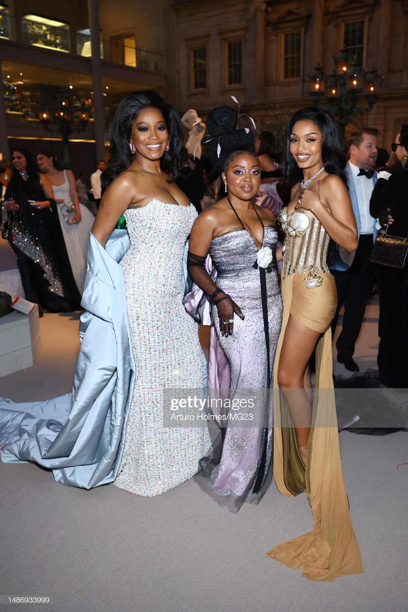 moonIaurent's tweet photo. the way they just glow #MetGala https://t.co/HQWhmLthdk