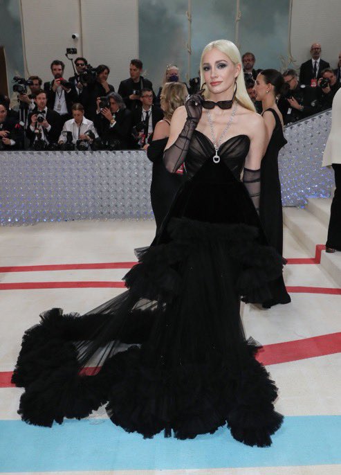 ENTERTAINMENTij's tweet photo. #MetGala

Мои мама и мама https://t.co/7IvLun0IGU