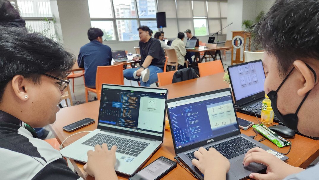 SparkLearnET's tweet image. The #Web3Bootcamp is officially a wrap! 🎉 Thank you, @arkofdreams for having us. ✨
Team #SparkLearnEdTech and @ICPManila rocked it last Saturday, April 30th, and we couldn't be more proud of everyone who joined us for this amazing learning adventure! 🚀