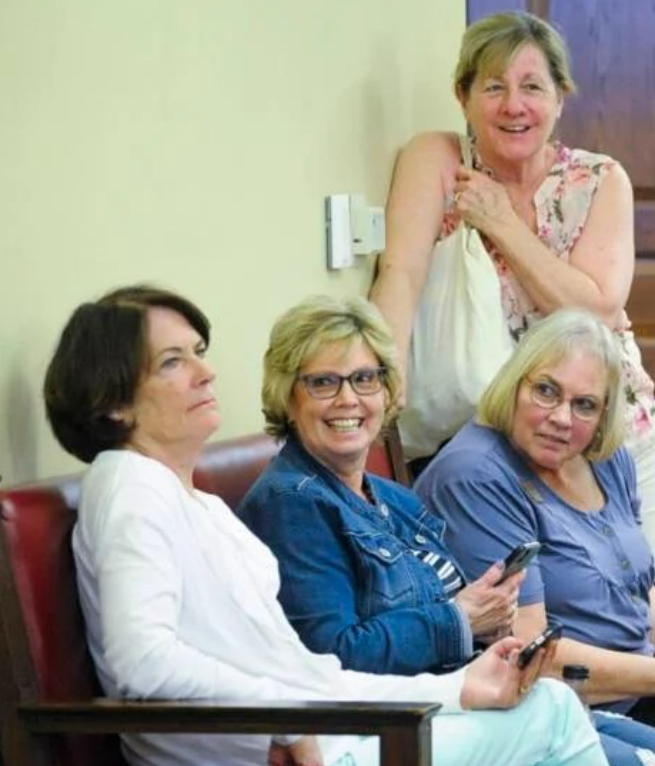 ElleJustElle_'s tweet photo. @JoyceWhiteVance @ZoAndBehold I see hate, smugness, mockery in these faces. Mean Christian girls who need to find a hobby. https://t.co/LVPDY9Zvkn