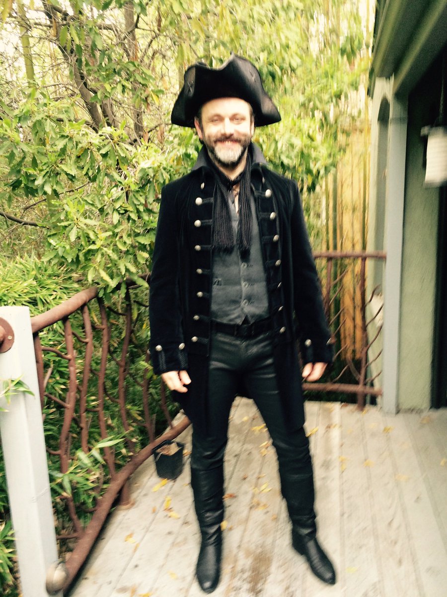 hqsheen's tweet photo. michael sheen at the #metgala https://t.co/GnuTs8Pqvb