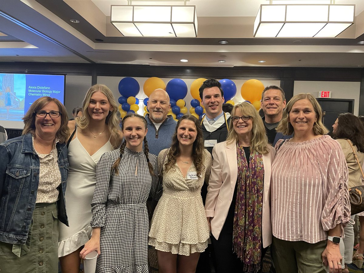 When you bump into former SASD students AND an SASD colleague at your son’s college graduation! What a great surprise! #lifelonglearning #smallworld #teachertwitter <a href="/PADeptofEd/">PA Department of Education</a>  <a href="/SASD_Vernfield/">Vernfield Elementary</a> <a href="/SASD_SAHS/">Souderton Area HS</a>