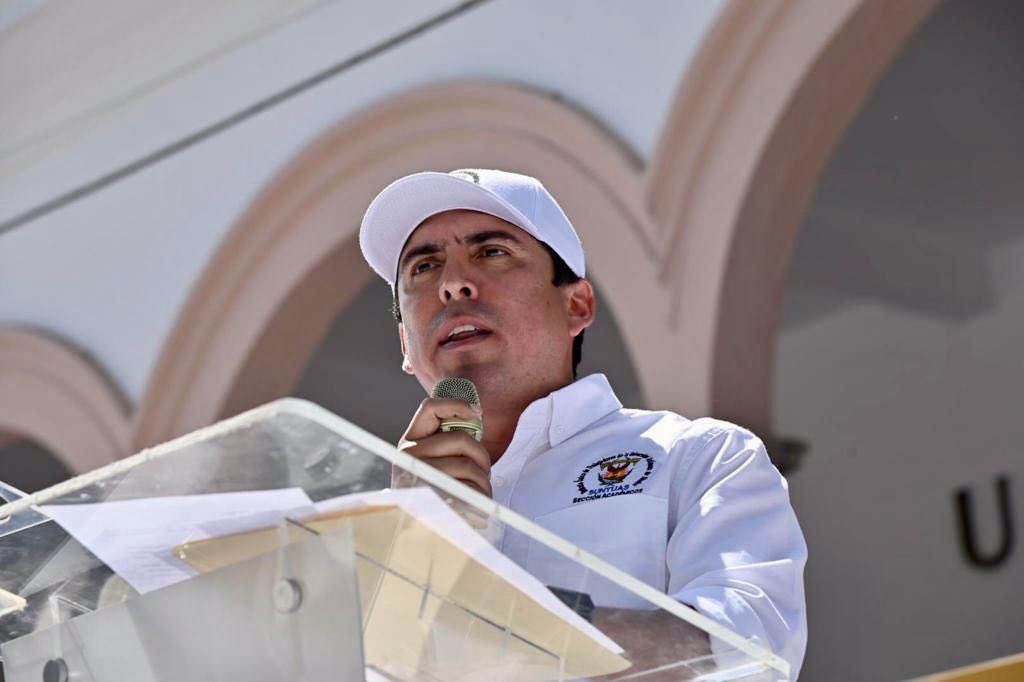 fminforma's tweet photo. 🛑 NI UN PASO ATRÁS en la defensa de la Autonomía Universitaria y los derechos de los trabajadores del SUNTUAS | Maricela Guadalupe Pérez Carrillo, sección administrativos y José Carlos Aceves Tamayo, sección académicos👇 @rochamoya_ @congresosinaloa @feliccastro @uasoficialmx https://t.co/GFRuJbxkJb