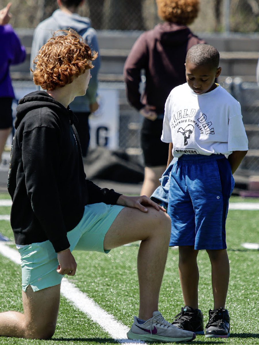 NebCityTrack's tweet photo. We hosted Hayward for their meet today, displaying great leadership as athletes and school reps. There is value in belief in oneself, picking up a teammate who needs it, encouraging another to finish the race, or cheering on your team. A great example of PiONEer FAMILY! https://t.co/n0uFrRfWo3