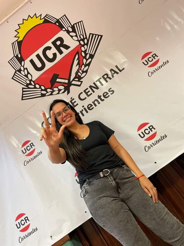JRMODESOCtes's tweet photo. FELICIDADES CORRELIGIONARIAS!🇲🇨
Celebramos las candidaturas de @valeriapavonok y @Liliicano 

Merecido reconocimiento a su  trabajo de tantos años. Tenemos muchos desafíos por delante, estamos convencidos que en equipo y juntos vamos a construir la Ctes que queremos.❤️ #11J🗳 https://t.co/WTBX9uUZO5