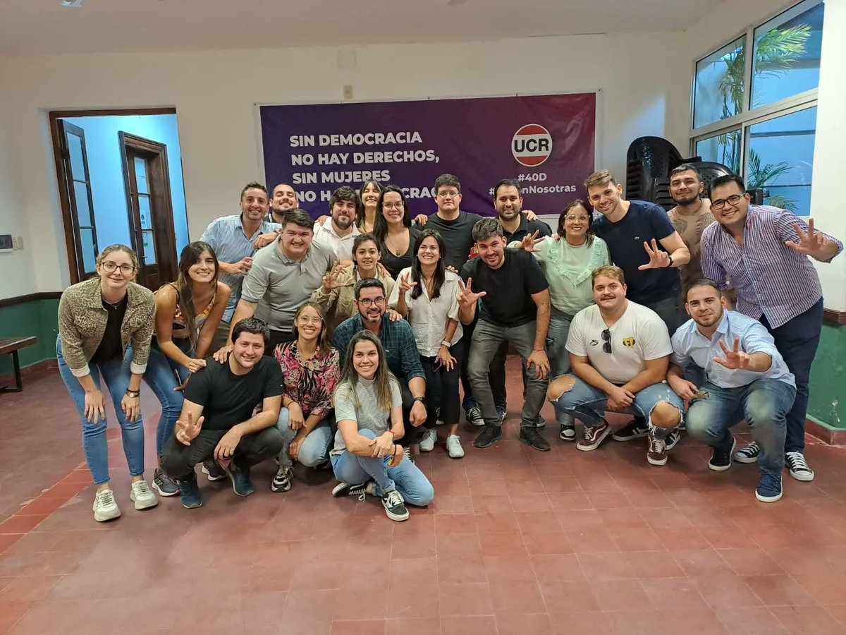JRMODESOCtes's tweet photo. FELICIDADES CORRELIGIONARIAS!🇲🇨
Celebramos las candidaturas de @valeriapavonok y @Liliicano 

Merecido reconocimiento a su  trabajo de tantos años. Tenemos muchos desafíos por delante, estamos convencidos que en equipo y juntos vamos a construir la Ctes que queremos.❤️ #11J🗳 https://t.co/WTBX9uUZO5